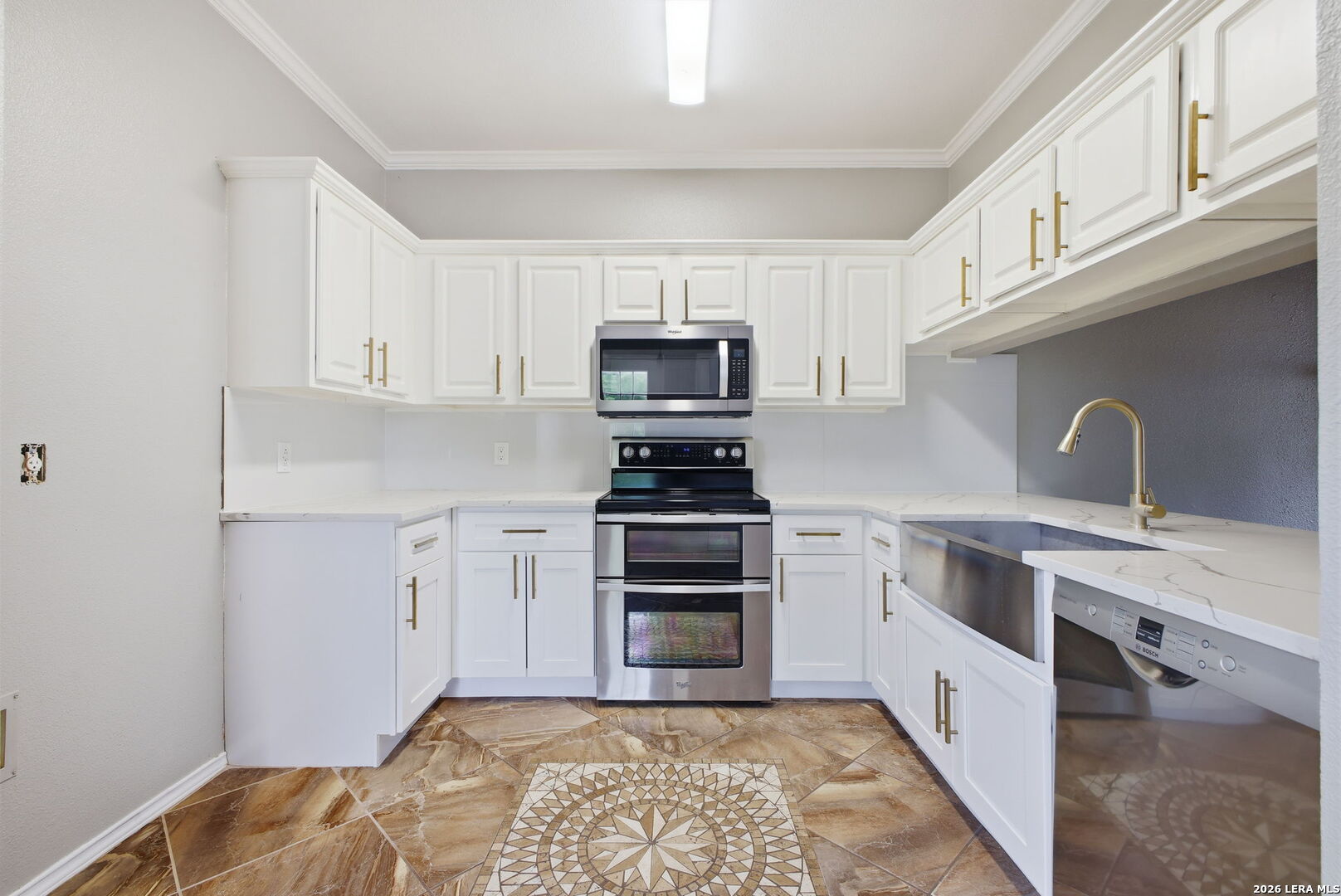 21810 Goldcrest San Antonio TX 78260