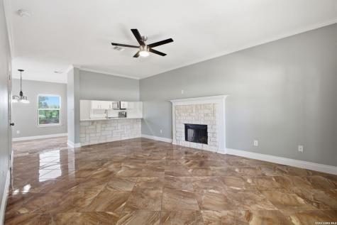 21810 Goldcrest San Antonio TX 78260