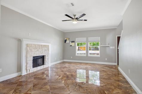 21810 Goldcrest San Antonio TX 78260