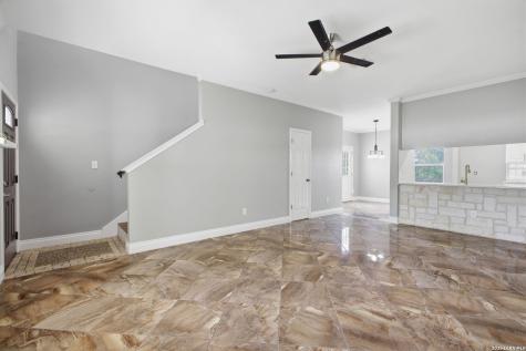 21810 Goldcrest San Antonio TX 78260
