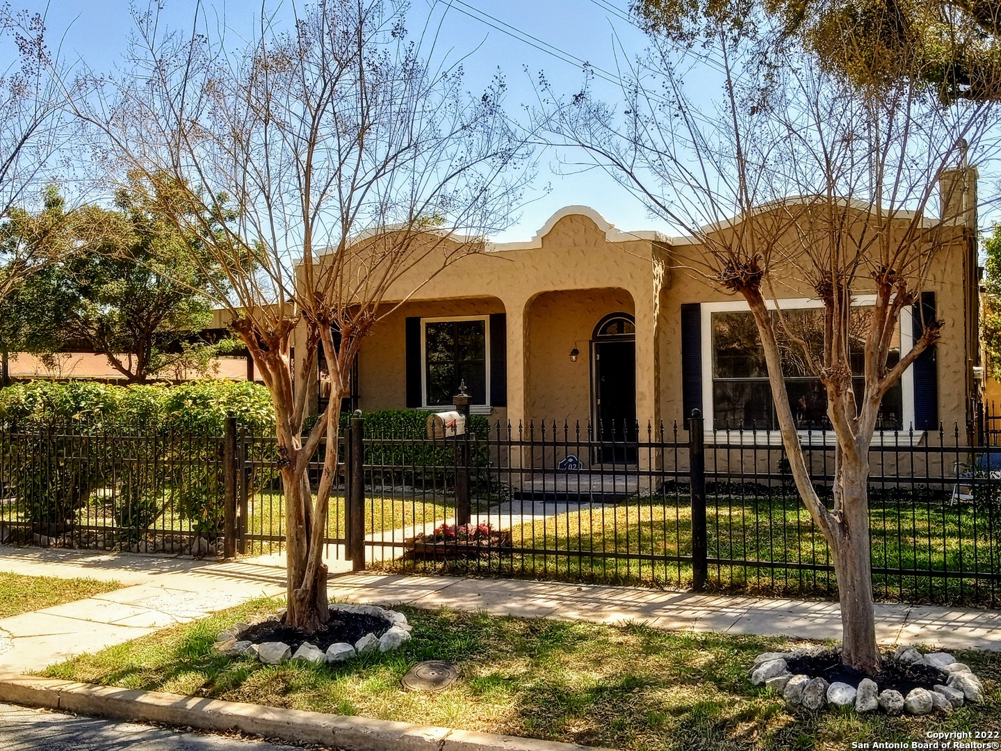 702 W Kings Highway San Antonio TX 78212