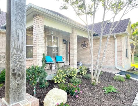 118 River Knoll Castroville TX 78009