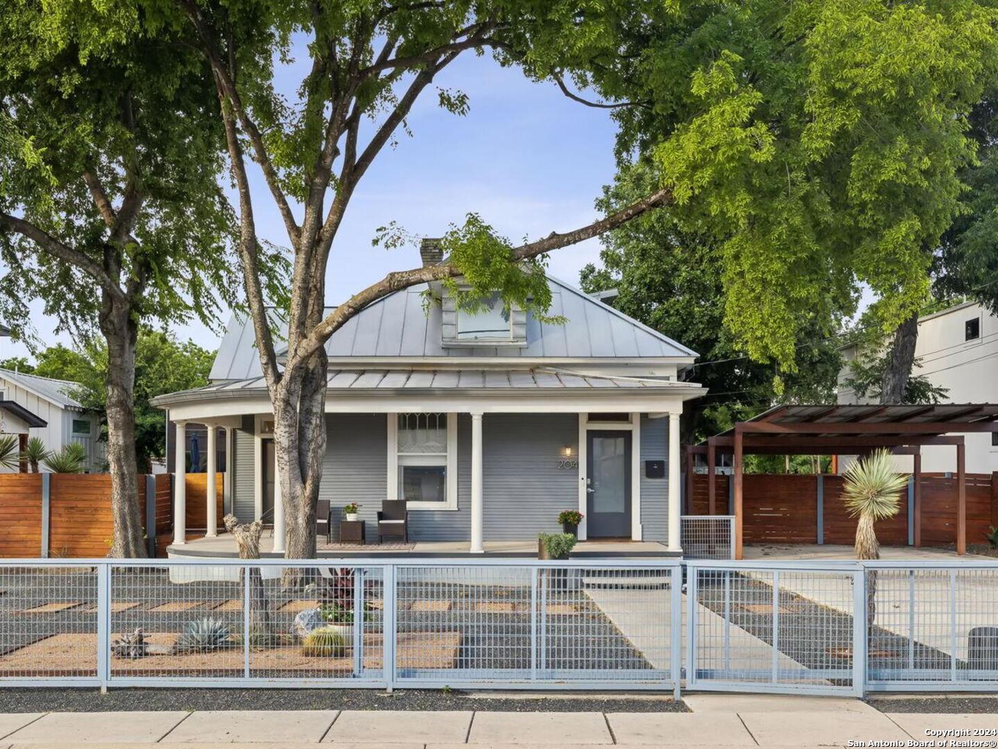 204 Clay San Antonio TX 78204