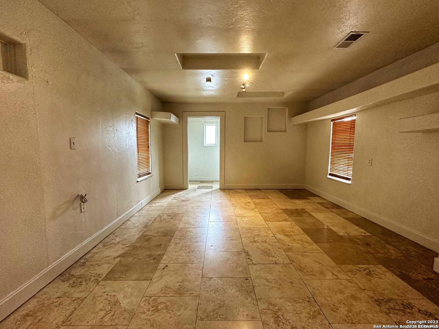 10B Fm 473 Comfort TX 78013