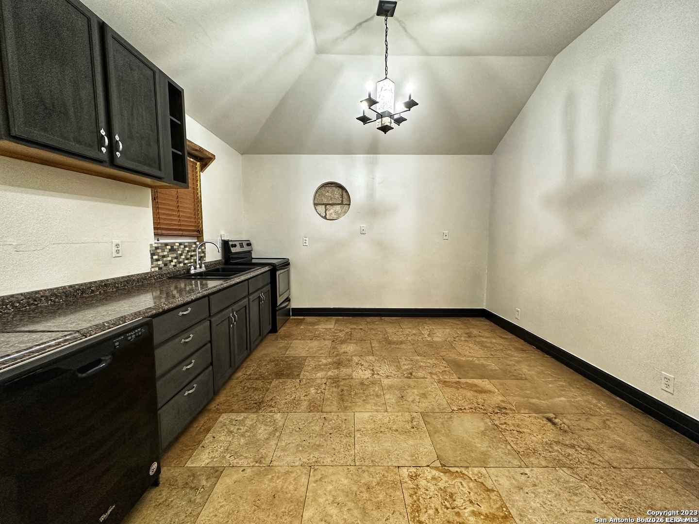 10B Fm 473 Comfort TX 78013