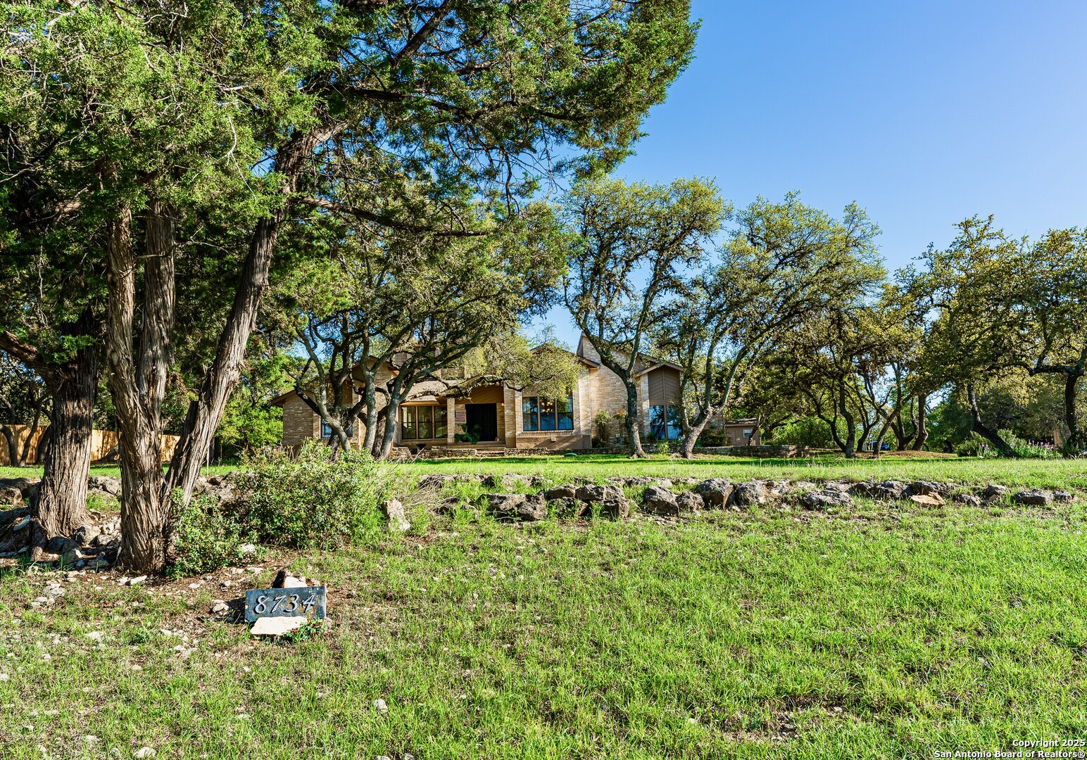 8734 Paisano Pass San Antonio TX 78255