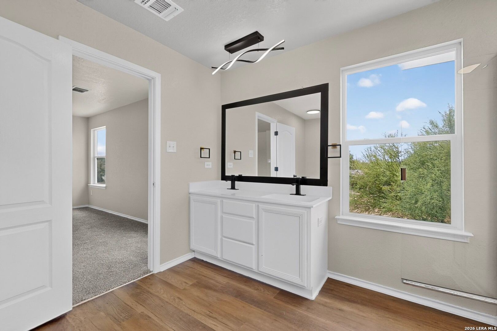 203 Pleasanton Springs San Antonio TX 78221