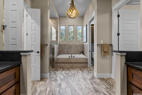 41 Woodland View Fair Oaks Ranch TX 78015