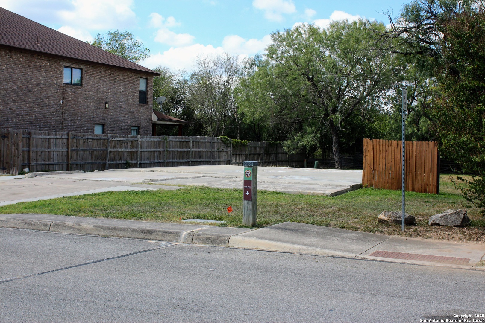 7142 Shady Elms San Antonio TX 78240