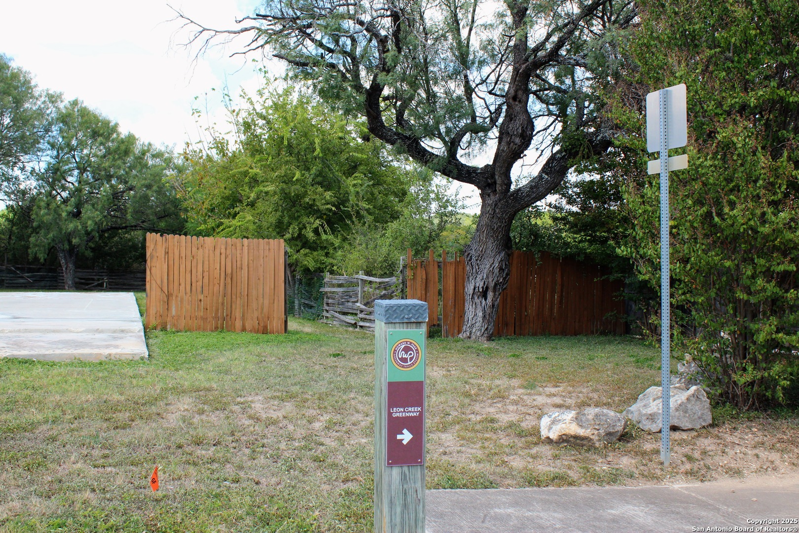 7142 Shady Elms San Antonio TX 78240