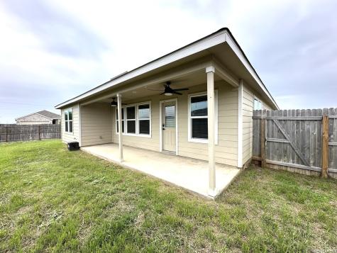 2700 La Mundial Street Seguin TX 78155