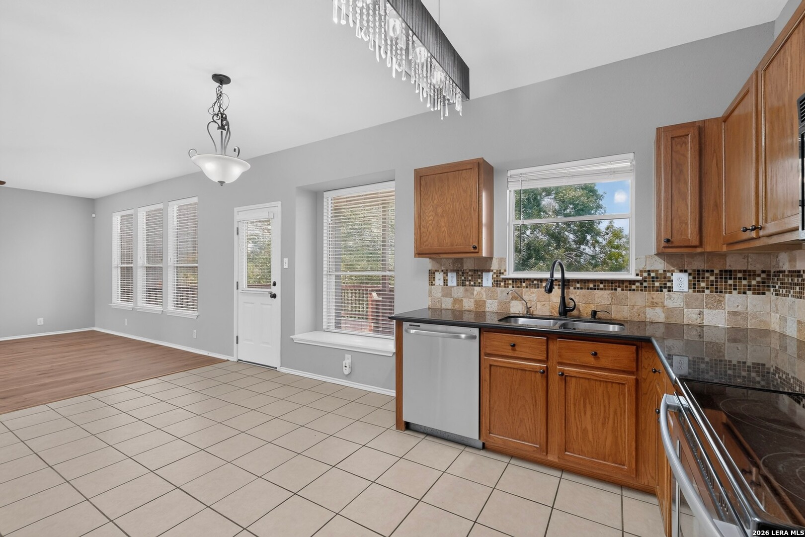 21315 Encino Caliza San Antonio TX 78259