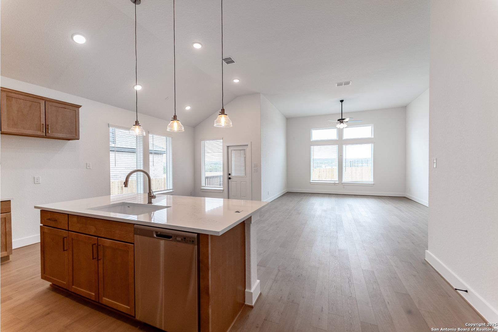 182 Ednie Lane Mico TX 78066