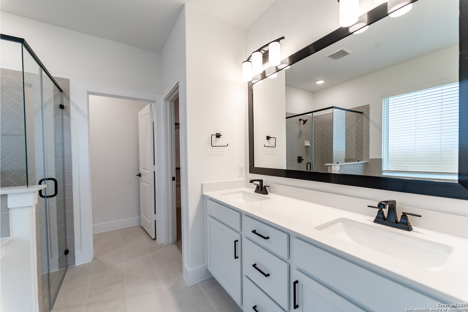 182 Ednie Lane Mico TX 78066