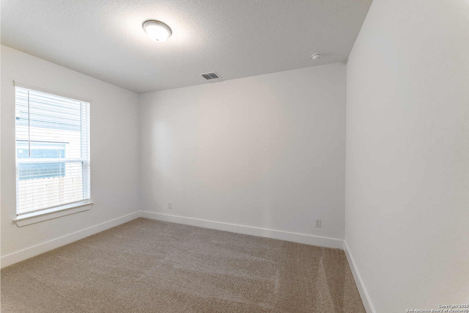 182 Ednie Lane Mico TX 78066