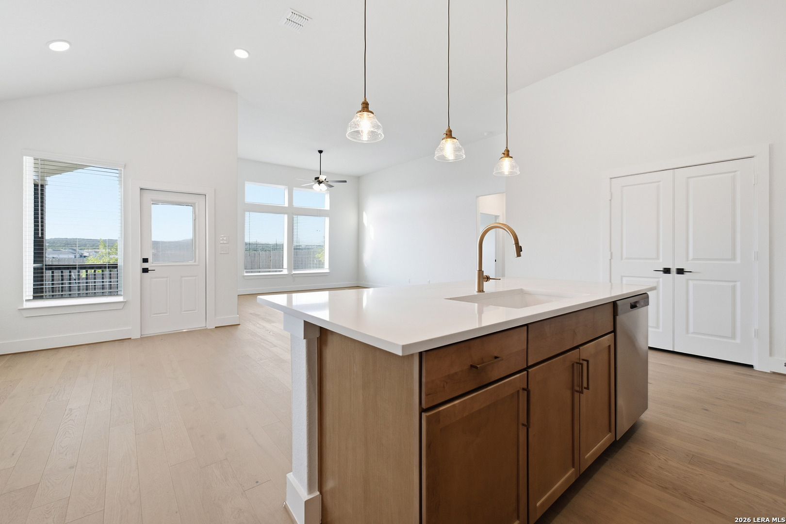 182 Ednie Lane Mico TX 78066