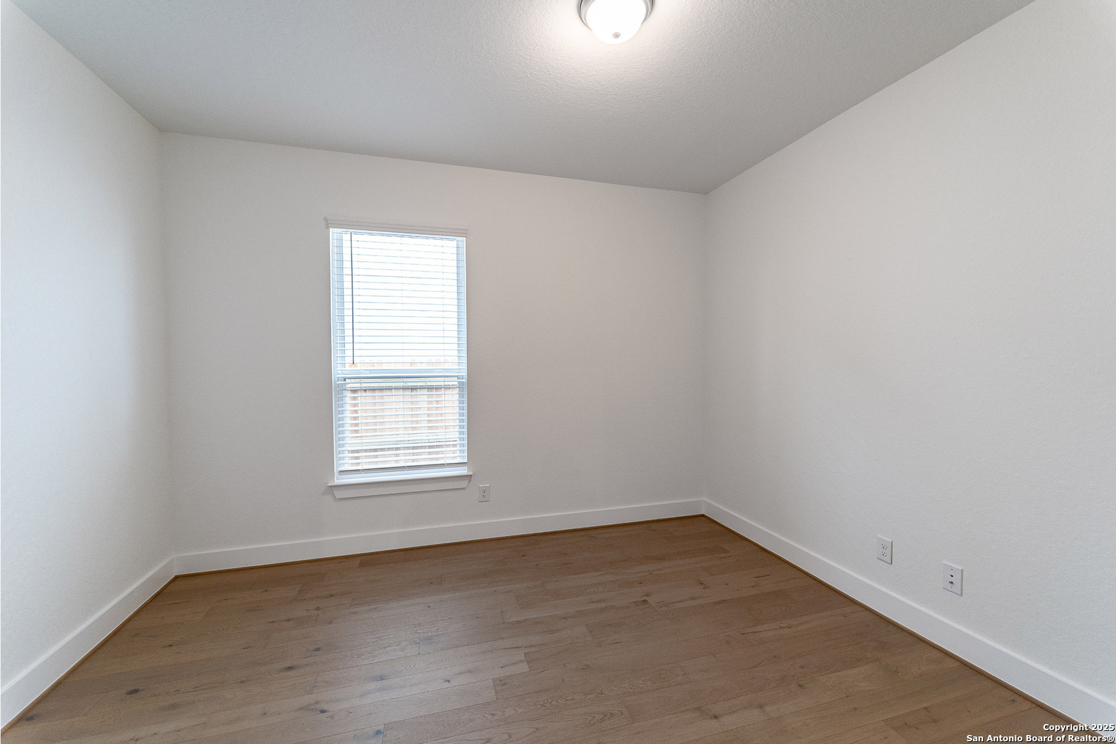 182 Ednie Lane Mico TX 78066