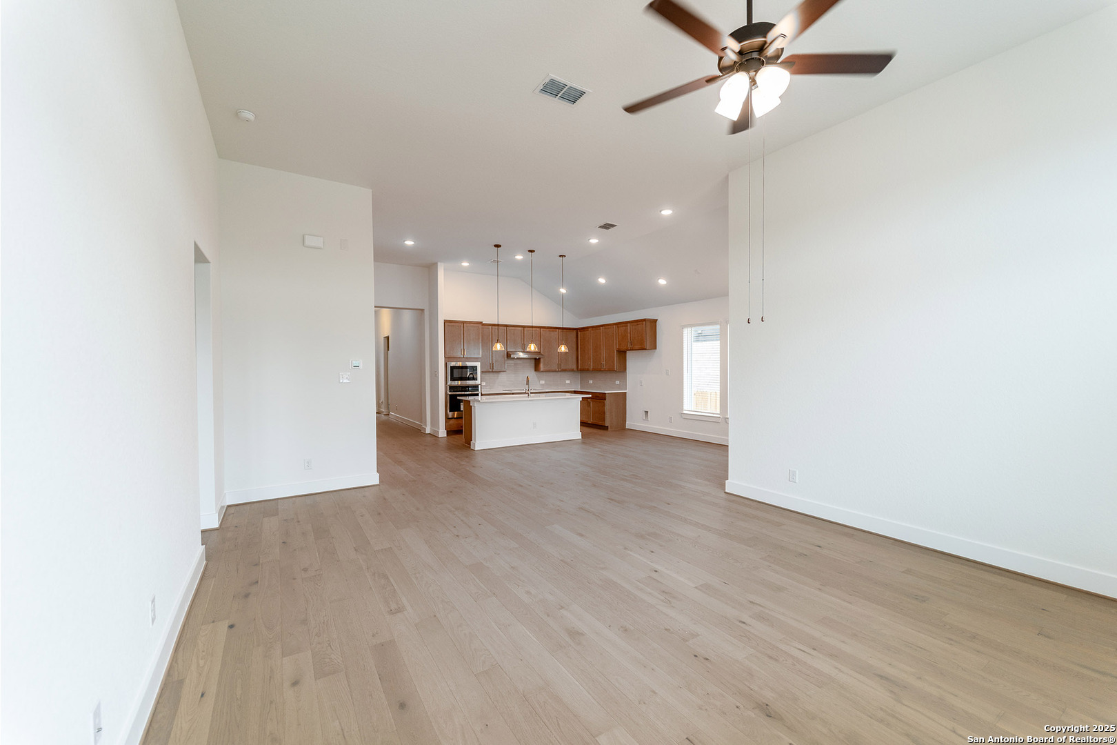 182 Ednie Lane Mico TX 78066