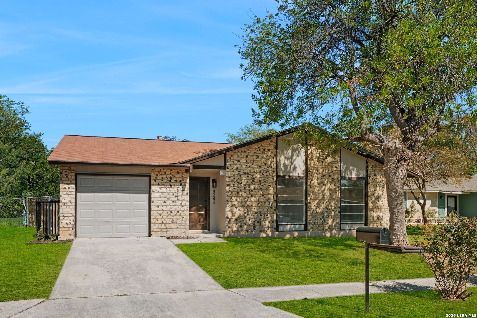 4243 Apple Tree San Antonio TX 78222