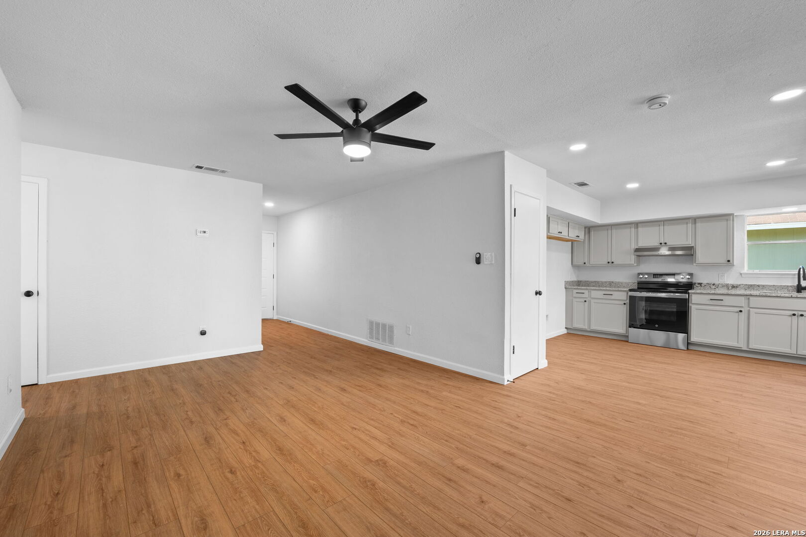 4243 Apple Tree San Antonio TX 78222
