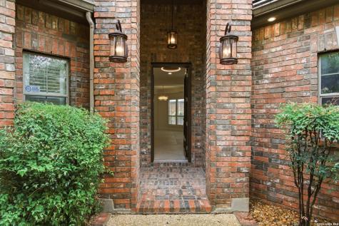 82 Westcourt Lane San Antonio TX 78257