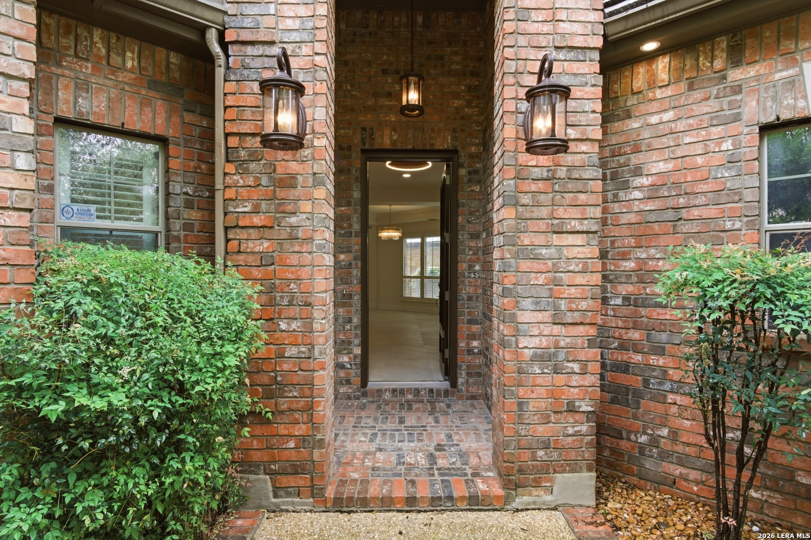 82 Westcourt Lane San Antonio TX 78257