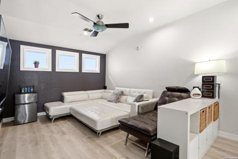 21411 La Pena Drive San Antonio TX 78258