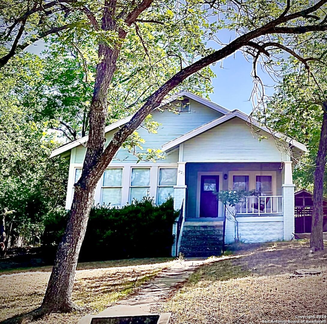 925 Wheless Avenue Kerrville TX 78028