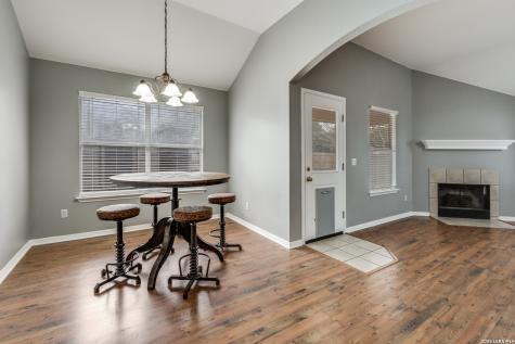 5 Dogwood Wimberley TX 78676