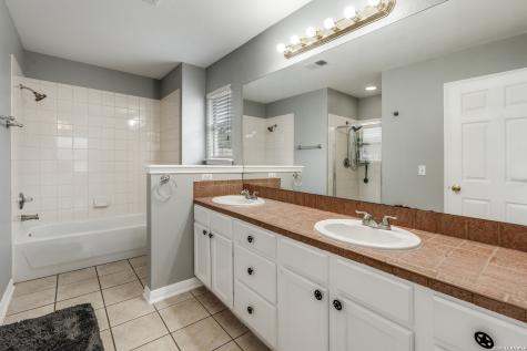 5 Dogwood Wimberley TX 78676
