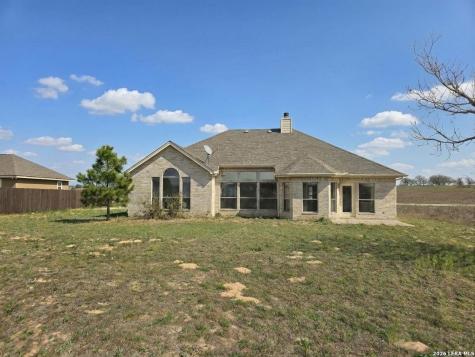 135 Muirfield Lane La Vernia TX 78121