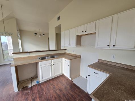 135 Muirfield Lane La Vernia TX 78121