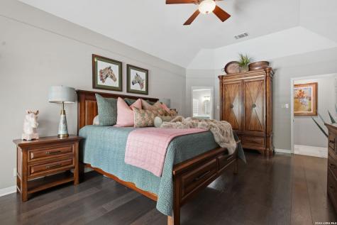 37 Rogers Wood San Antonio TX 78248