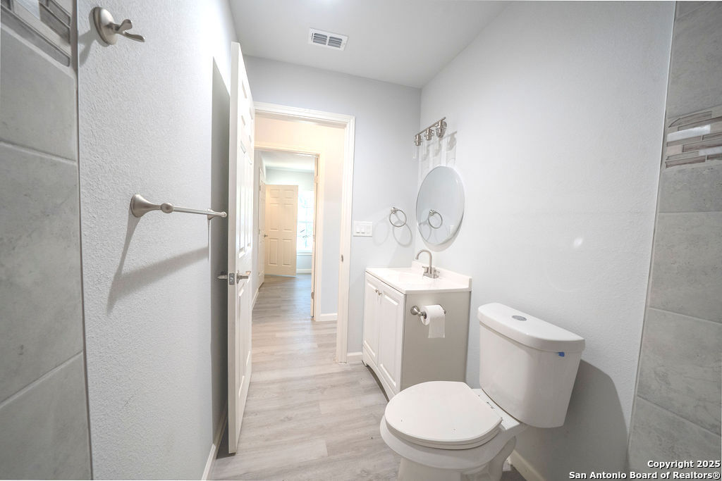 8434 Glen Shadow San Antonio TX 78239