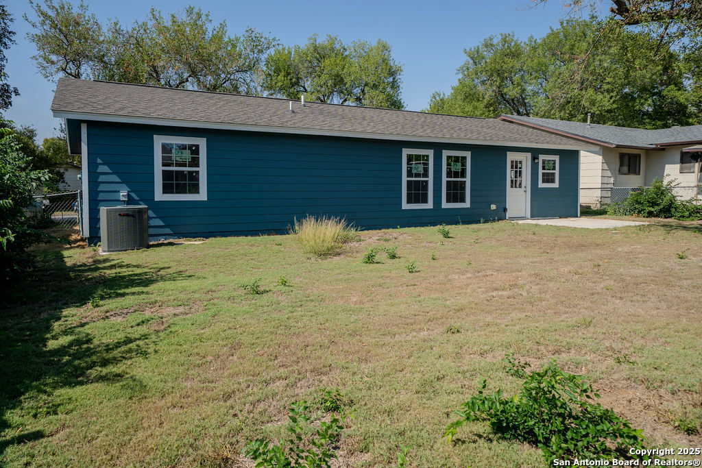 8434 Glen Shadow San Antonio TX 78239