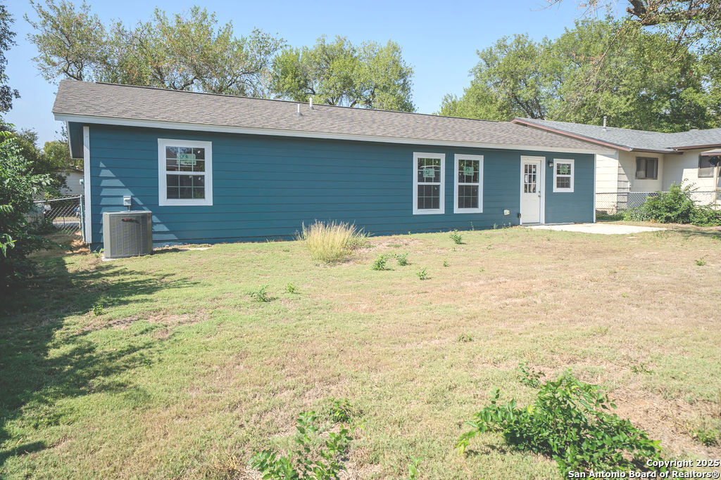 8434 Glen Shadow San Antonio TX 78239