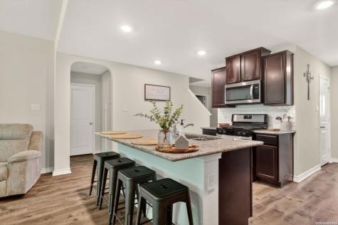 6527 Hoffman Plain San Antonio TX 78252