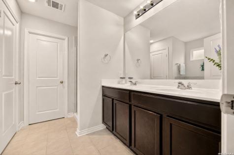 6527 Hoffman Plain San Antonio TX 78252