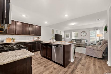 6527 Hoffman Plain San Antonio TX 78252