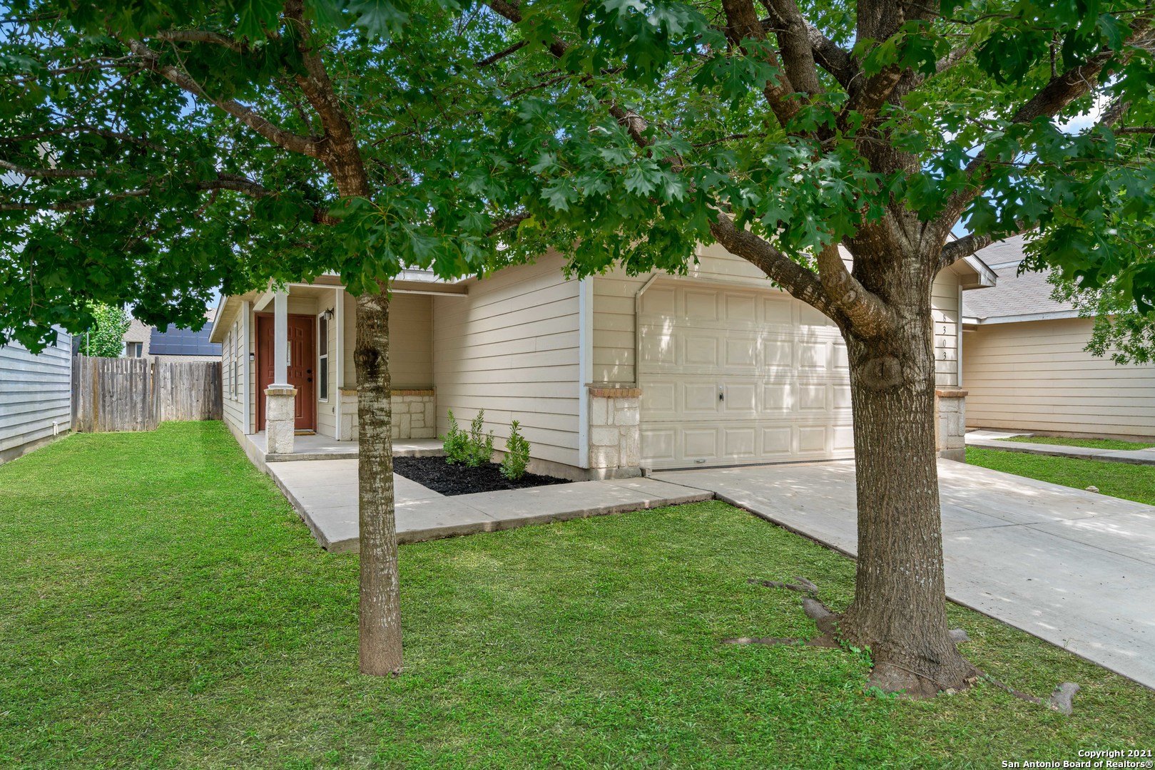 8303 Deer Creek Run San Antonio TX 78254