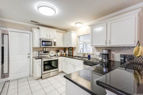 10435 Rock Cove Lane Converse TX 78109