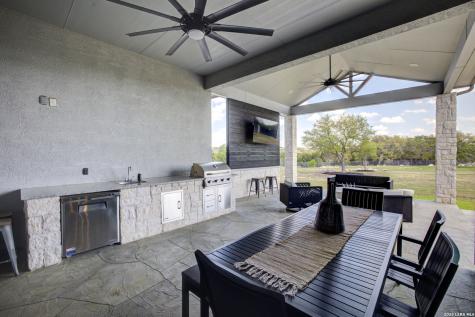 5716 High Forest New Braunfels TX 78132