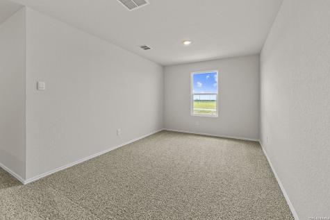 1027 Gladys Run Seguin TX 78155