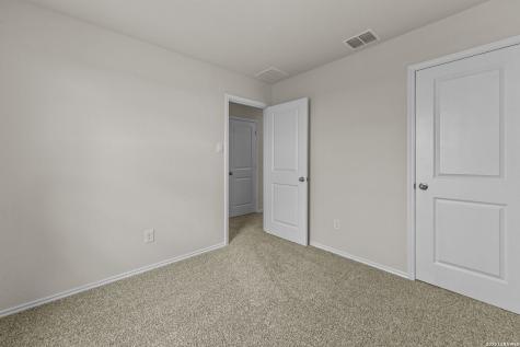 1027 Gladys Run Seguin TX 78155
