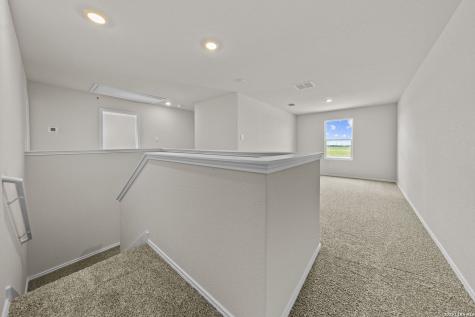 1027 Gladys Run Seguin TX 78155