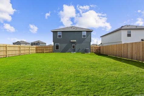 1027 Gladys Run Seguin TX 78155