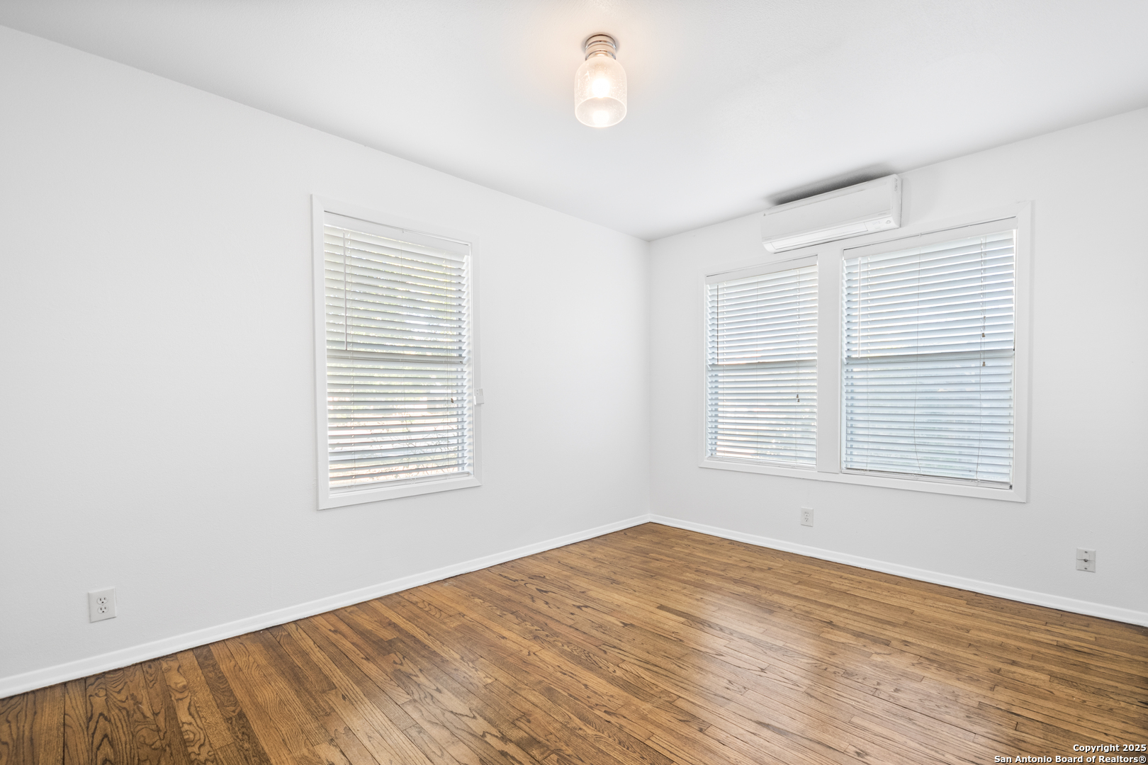 230 Dresden San Antonio TX 78213