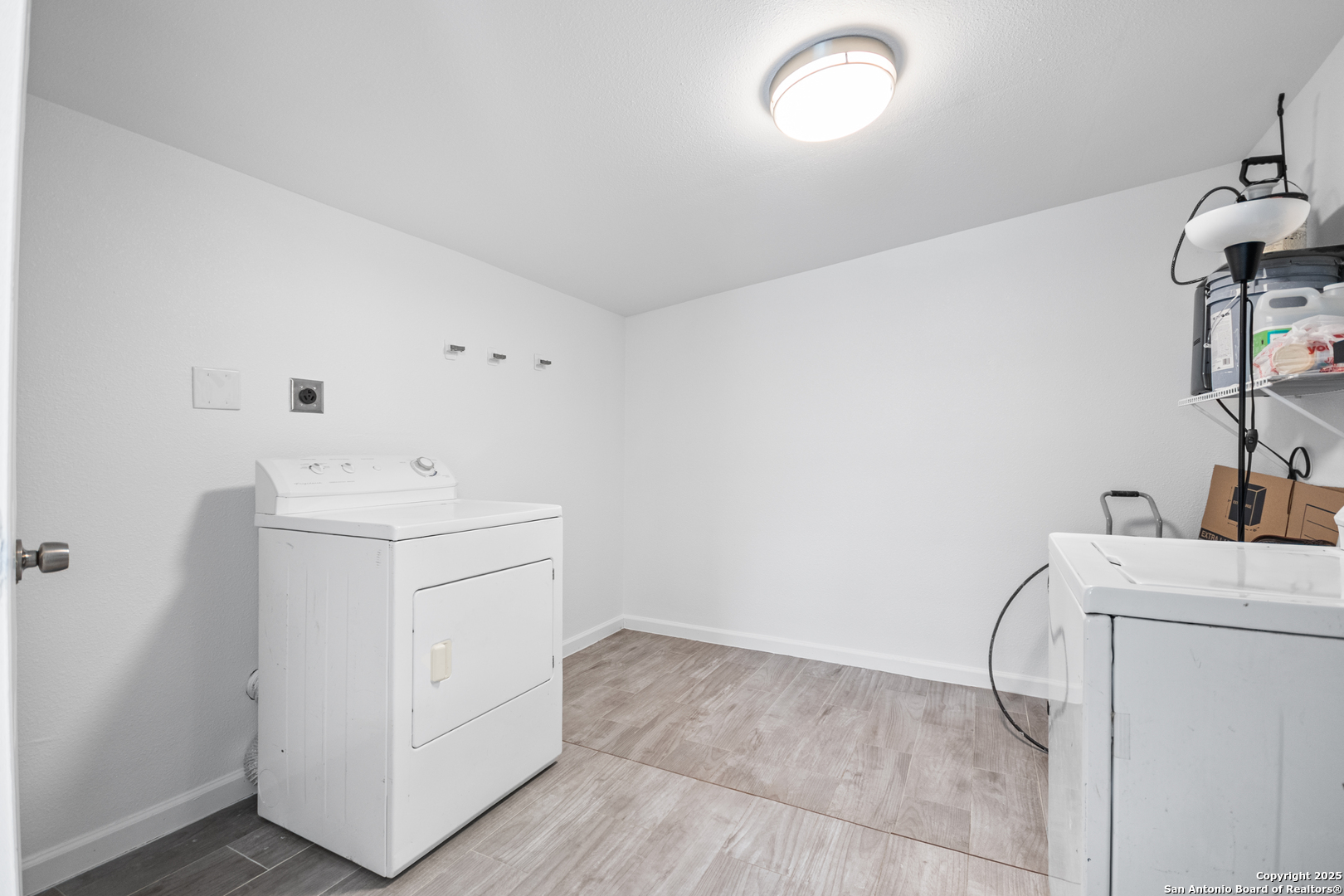 230 Dresden San Antonio TX 78213