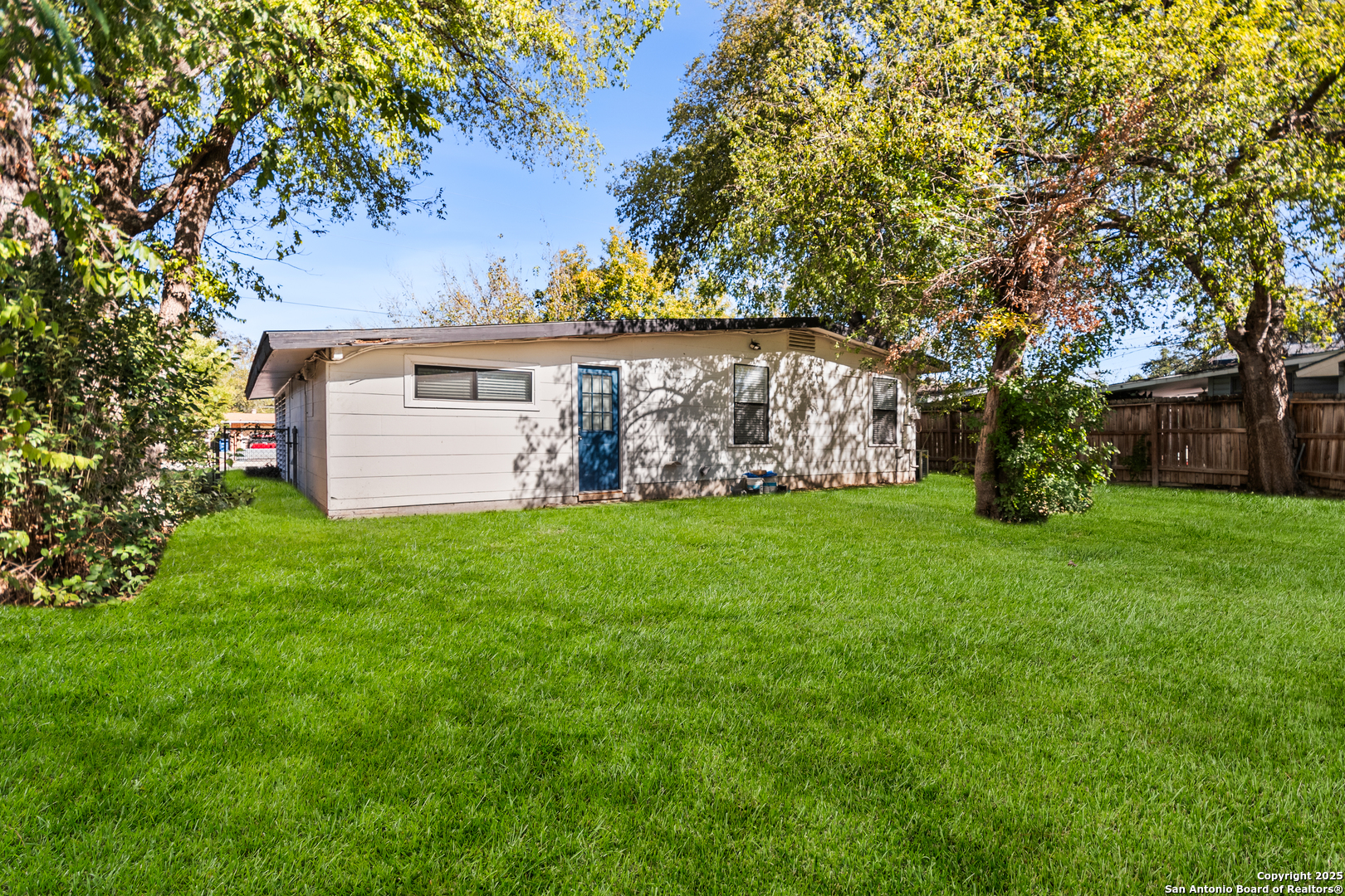 230 Dresden San Antonio TX 78213