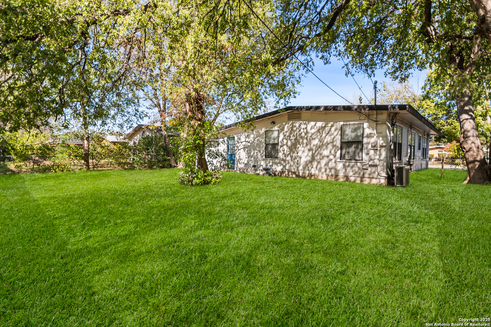 230 Dresden San Antonio TX 78213